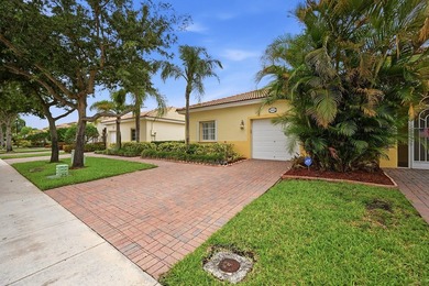 ABSOLUTELY GORGEOUS WATERFRONT VILLA | BREATHTAKING LAKE VIEWS | - photo 28
