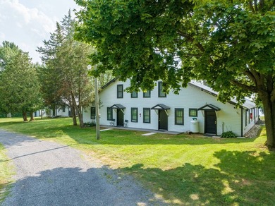 This enchanting property offers a unique opportunity to own a - photo 3