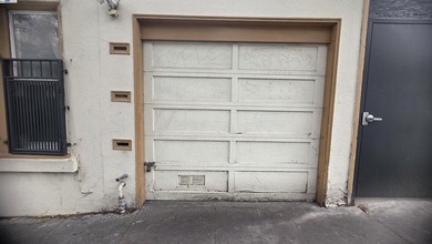 Three 1 bed apartments, an on site manager's office, a garage - photo 9