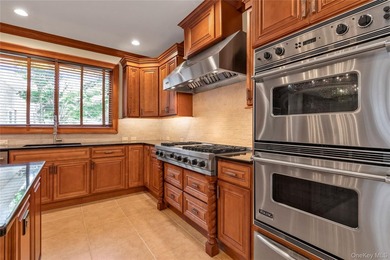 Luxury Estate in The Moorings - East Islip, NY Welcome to an - photo 12