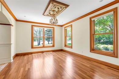 Luxury Estate in The Moorings - East Islip, NY Welcome to an - photo 16