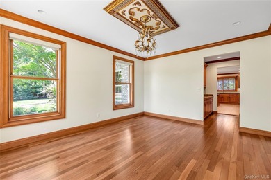 Luxury Estate in The Moorings - East Islip, NY Welcome to an - photo 17