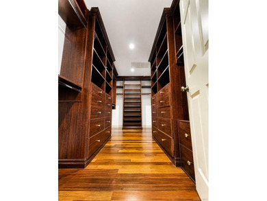 Luxury Estate in The Moorings - East Islip, NY Welcome to an - photo 18