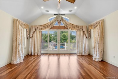 Luxury Estate in The Moorings - East Islip, NY Welcome to an - photo 19