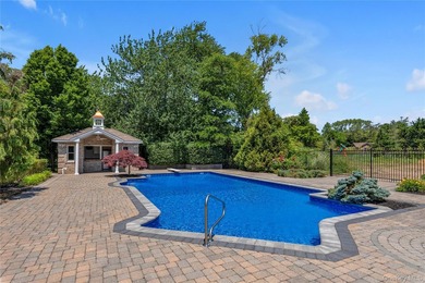 Luxury Estate in The Moorings - East Islip, NY Welcome to an - photo 24