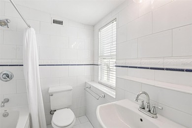 Built in 1926, 104 Palmera is the original and most - photo 27