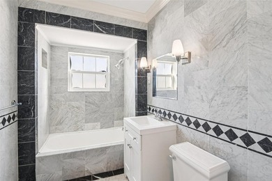 Built in 1926, 104 Palmera is the original and most - photo 28