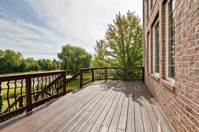 Stunning Home in Hawthorn Woods Country Club. Hardwood Floors - photo 30
