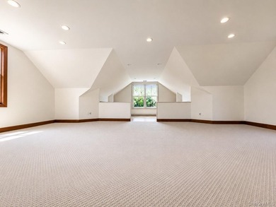 Luxury Estate in The Moorings - East Islip, NY Welcome to an - photo 31