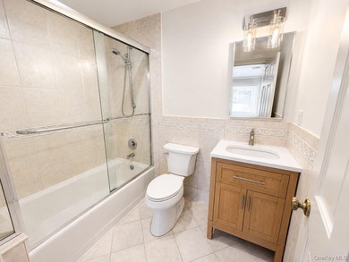 Luxury Estate in The Moorings - East Islip, NY Welcome to an - photo 38