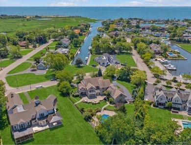 Luxury Estate in The Moorings - East Islip, NY Welcome to an - photo 40