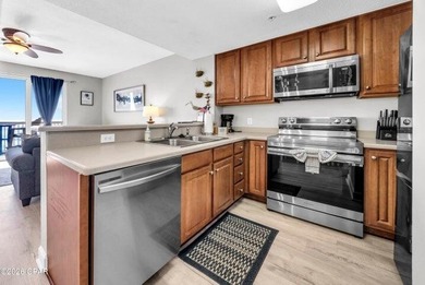 ncredible value for this turnkey 1BD/2BA Gulf-front condo at - photo 7
