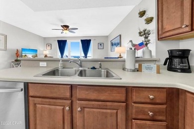 ncredible value for this turnkey 1BD/2BA Gulf-front condo at - photo 8