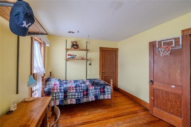 Welcome to this charming white cottage/Bungalow in the heart of - photo 15
