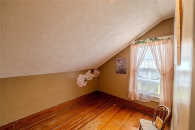Welcome to this charming white cottage/Bungalow in the heart of - photo 20