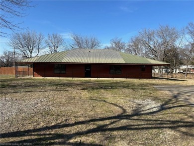3 Bedroom 2 Bath home just outside Arrowhead Estates. 2 car - photo 24