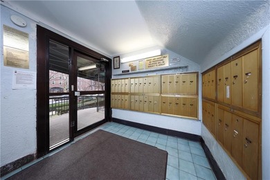 Welcome to Senate Coops! Bright 1-Bedroom Co-op in Prime