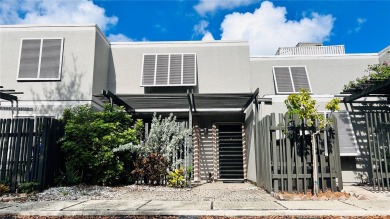 Lake Townhome/Townhouse For Sale in Pembroke Pines, Florida