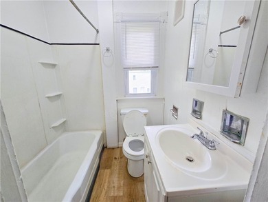 Huge Duplex in the heart of the Beechwood Neighborhood of the - photo 7