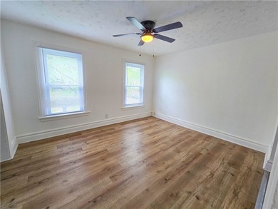 Huge Duplex in the heart of the Beechwood Neighborhood of the - photo 10