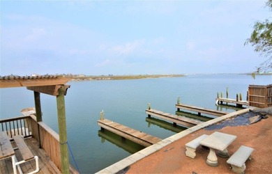 Experience the best of Island living in this beautifully - photo 12