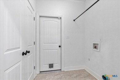 Spacious and well-maintained home located in the desirable - photo 17