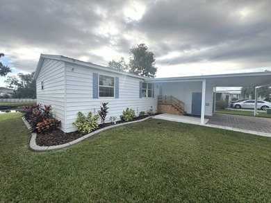 (private lake, pond, creek) Home For Sale in Plant City Florida