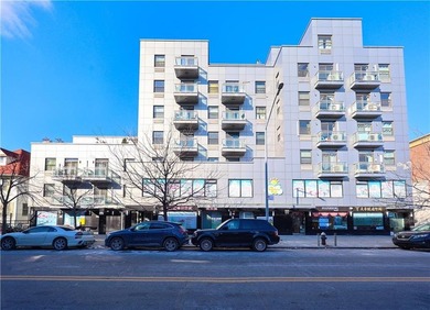 Two bedrooms 631 sqft condo located on highly desirable 86th St - photo 1