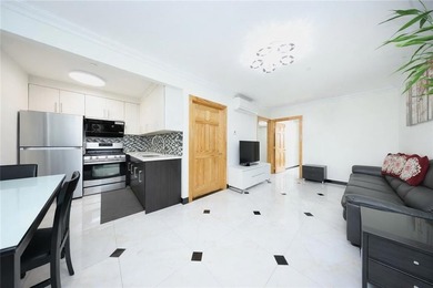Two bedrooms 631 sqft condo located on highly desirable 86th St - photo 6