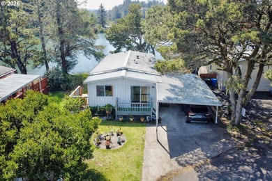 Welcome to coastal living at its finest in Bayview Mobile Home - photo 1