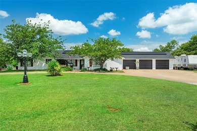 Lake Whitney Home For Sale in Whitney Texas