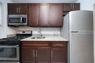 Welcome to this beautifully maintained one-bedroom apartment