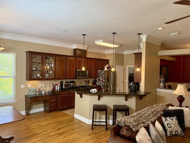 Beautiful 4-bedroom, 3-bath home offering 2,961 square feet in - photo 9