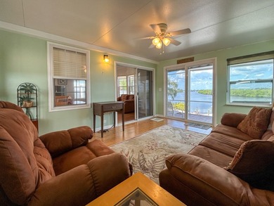 Wake up to breathtaking waterfront views every day in this - photo 8