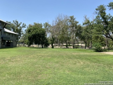 Lake McQueeney Lot For Sale in Mcqueeney Texas