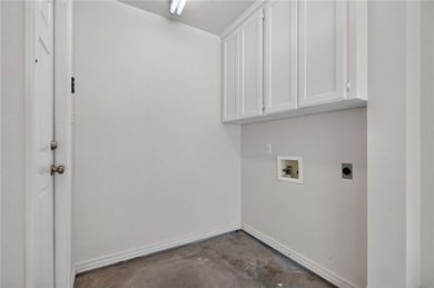 Move-in ready townhome located in the desirable The Havens - photo 27
