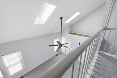 MOVE-IN READY! Desirable END UNIT townhome in sought after - photo 29