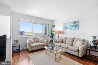 (private lake, pond, coastal) Home For Sale in Philadelphia Pennsylvania