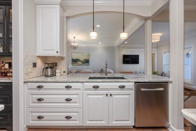 Rare opportunity for single-level home on the coveted main - photo 15