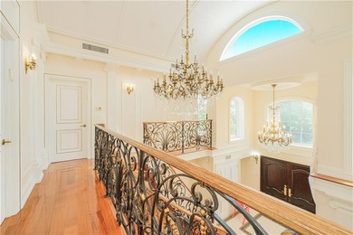 An exceptional opportunity to own a luxurious Center Hall home - photo 16