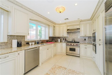 An exceptional opportunity to own a luxurious Center Hall home - photo 19