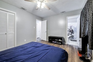 Beautifully renovated brick ranch in the heart of Richmond Hill! - photo 19