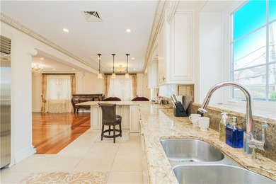 An exceptional opportunity to own a luxurious Center Hall home - photo 20
