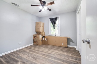 Beautifully renovated brick ranch in the heart of Richmond Hill! - photo 21