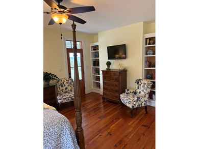 This property has two houses. The information above pertains to - photo 22