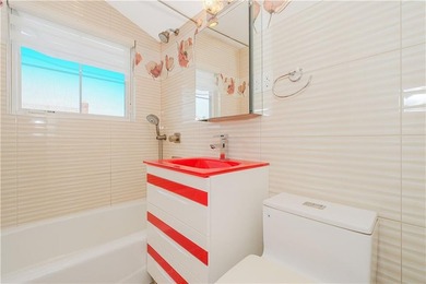 An exceptional opportunity to own a luxurious Center Hall home - photo 28