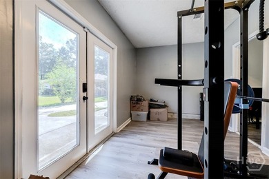 Beautifully renovated brick ranch in the heart of Richmond Hill! - photo 29