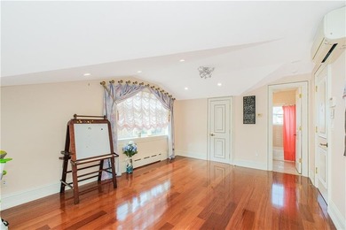 An exceptional opportunity to own a luxurious Center Hall home - photo 32