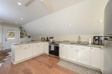Rare opportunity for single-level home on the coveted main - photo 32