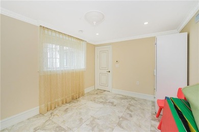An exceptional opportunity to own a luxurious Center Hall home - photo 35